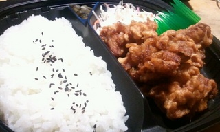 オリジンデビューw から揚げ弁当♪