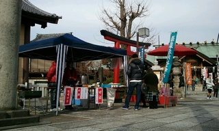元日は、おなじみ石浜神社さんで気合豆腐茶屋開店♪( ´▽`)