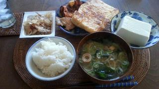 上村さんに頂いた油揚げとお豆腐を朝食で♪